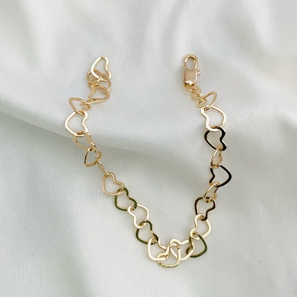 Heart Link Bracelet - Picture 3 of 9